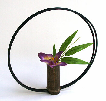 икебана фиолетовая