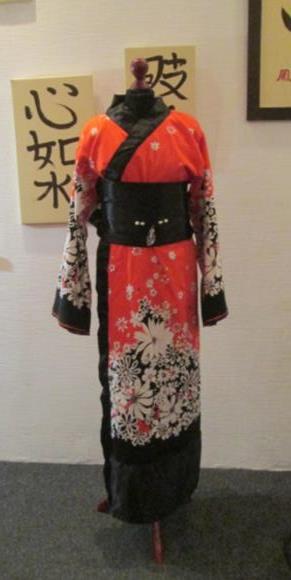 кимоно красное