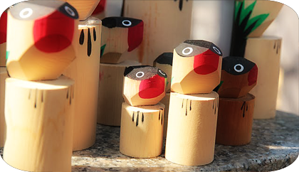 Кукла в виде снегиря