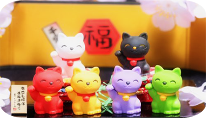 коты Манэки-нэко